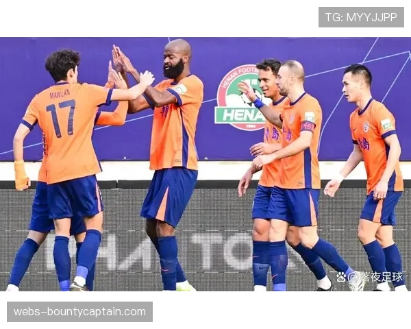 特写：终场哨响，梅斯老将泪洒球场，球队深陷降级区